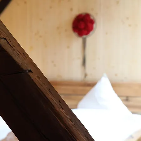 Roserhof Konukevi 3*